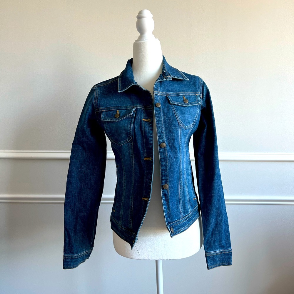 Vintage! Tommy Hilfiger Jean Jacket women’s size medium or girls size X-Large